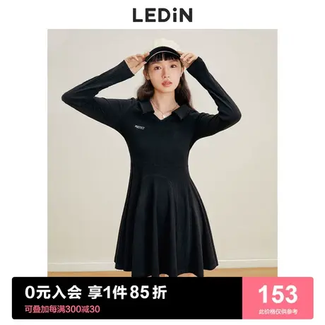 乐町V领收腰连衣裙2023春季新款女装运动风Polo领甜酷针织小黑裙图片