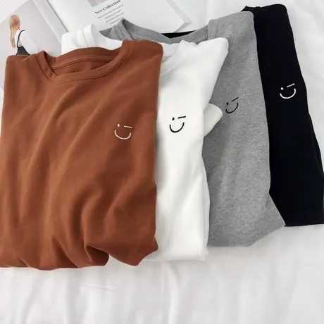 磨毛棉柔软加厚长袖t恤女春秋季简约刺绣宽松内搭圆领打底衫上衣图片