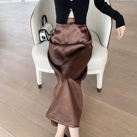 肌理感褶皱半身裙女冬季2023新款a字直筒高腰开叉遮胯中长包臀裙图片