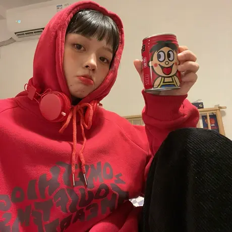 红续新年酒红色加绒加厚字母连帽卫衣女宽松bf风保暖外套秋冬新款图片