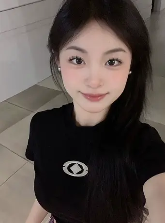 正肩纯棉短袖t恤女夏季修身显瘦高级感小个子辣妹纯欲风短款上衣图片