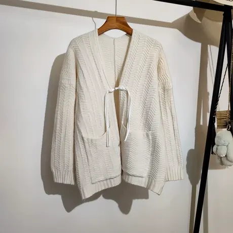 慵懒风针织开衫女秋冬新款宽松v领显瘦口袋复古国风盘扣毛衣外套商品大图