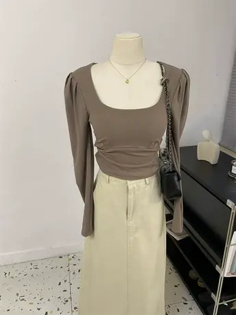 复古甜美氛围感~泡泡袖方领大领口收腰短款长袖修身T恤女秋冬上衣图片