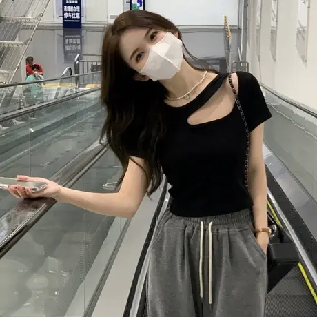 2025年夏季新款纯欲风设计感镂空修身短款打底衫短袖T恤女装上衣图片