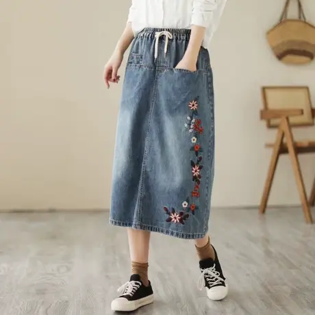复古刺绣牛仔半身裙女2023年新款夏季中长款显瘦a字开叉长裙裙子图片