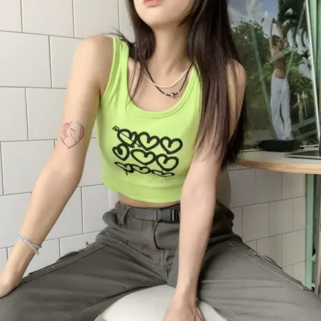 爱心刺绣吊带女春秋新款大码胖mm设计感短款内搭外穿百搭背心上衣图片