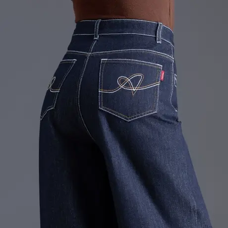 郑州高端女士阔腿牛仔裤女2024年新款春秋宽松直筒阔脚裤法式裤子图片