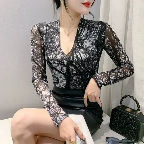 性感玩那个说V领T恤女长袖气质减龄扎染印花上衣洋气修身百搭小衫商品大图