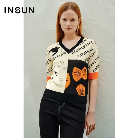 INSUN恩裳线上专选春季撞色芝麻底V领针织短袖图片
