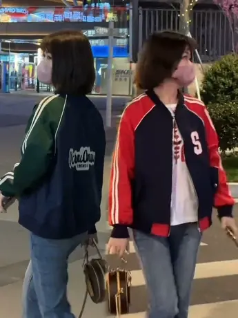 欧货2023新款美式复古字母印花棒球服外套女街头风休闲宽松上衣春商品大图