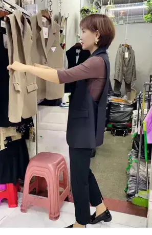 黑色女士马甲女2023春秋季新款气质百搭小西装西服马夹外穿坎肩潮图片