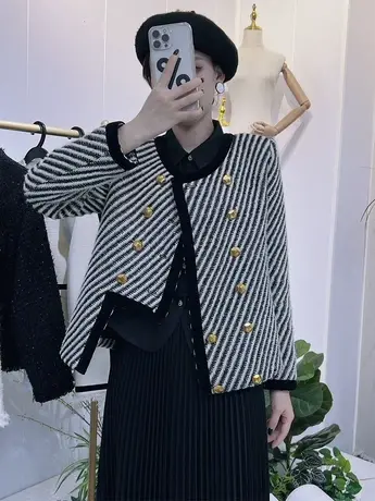 欧洲站秋季时尚洋气条纹短外套气质百搭双排扣短款小香风上衣女潮图片