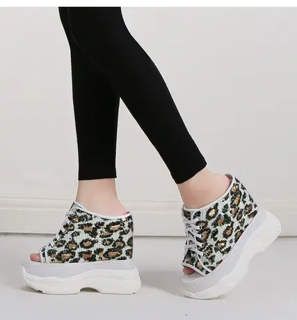 恨天高坡跟拖鞋女外穿小个子亮片松糕厚底增高14CM真皮鱼嘴凉拖鞋图片