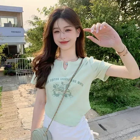 不规则设计感V领短袖T恤女夏季2024新款辣妹风修身短款正肩上衣潮商品大图
