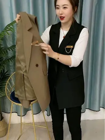 2023春秋新款女装休闲百搭贴标马甲网红后背开叉洋气遮肉坎肩上衣商品大图