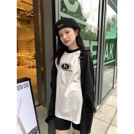 复古插肩袖长袖t恤女秋冬冬打底衫中长款黑白拼接宽松显瘦上衣ins图片