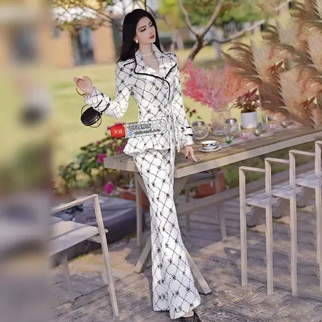 VJE秋冬毛绒撞色格纹小香风女装喇叭裤新款保暖柔软休闲裤商品大图