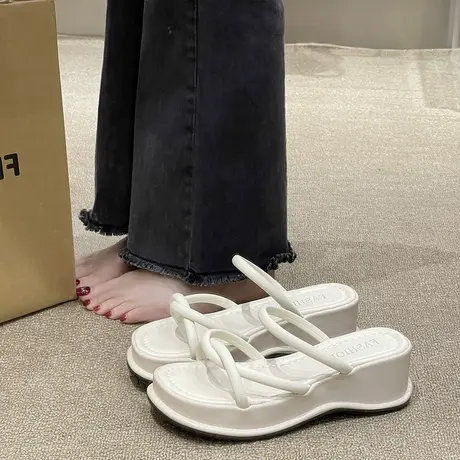 小众坡跟凉拖鞋女外穿2024年夏季新款设计感厚底法式欧货沙滩拖鞋图片