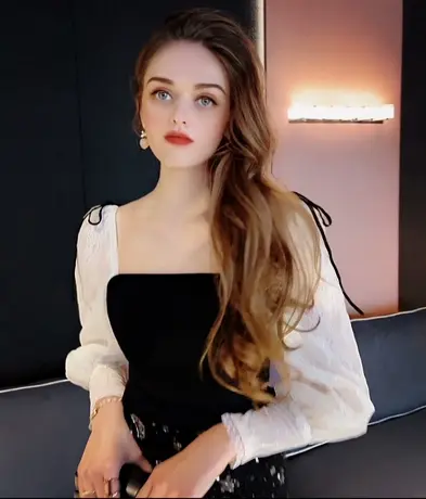 【直播】粉红大布娃娃丝绒蕾丝小衫图片