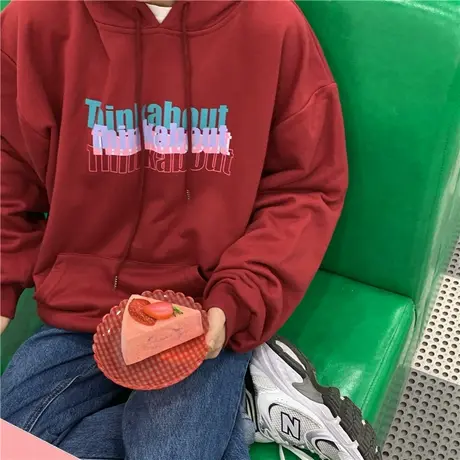 红续~2023春装新款韩版百搭宽松慵懒风连帽字母红色卫衣女上衣ins图片