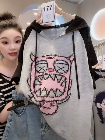 设计感小怪兽短袖t恤女欧洲站宽松薄款插肩袖拼色连帽百搭上衣洋图片