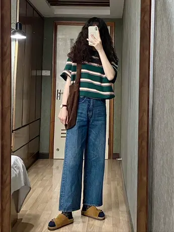 别致独特减龄显瘦条纹正肩短袖t恤女打底衫内搭港味复古chic上衣图片