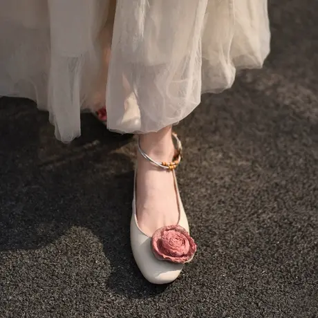 Artmu阿木原创复古绝美不累脚花朵浅口单鞋女2025新款玛丽珍女鞋商品大图