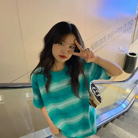 2023年早春夏季新款甜辣风情侣女装上衣服设计感小众宽松短袖t恤图片