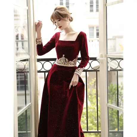 敬酒服新娘2023新款酒红色高贵名媛宴会气质长款冬季刺绣晚礼服女图片