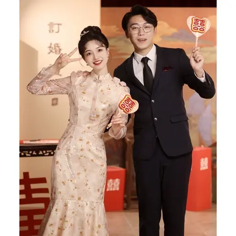 改良旗袍敬酒服2024新款高级感新娘冬季长袖订婚裙修身鱼尾晚礼服图片