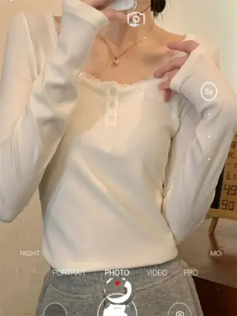 露出天鹅颈~花边蕾丝纽扣显锁骨圆领女百搭短袖内搭打底T恤上衣夏图片