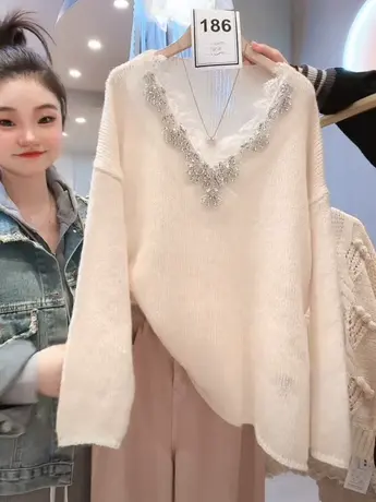 气质名媛高级感小众镶钻V领毛衣女宽松显瘦软糯针织衫温柔风上衣图片