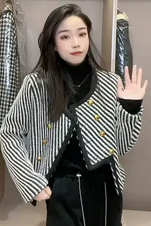 欧货小香风短款外套女2023秋季新款外搭设计感双排扣条纹时尚上衣商品大图