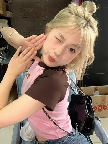 插肩短袖t恤女夏季美式复古潮牌小个子甜酷辣妹短款上衣chic港风图片