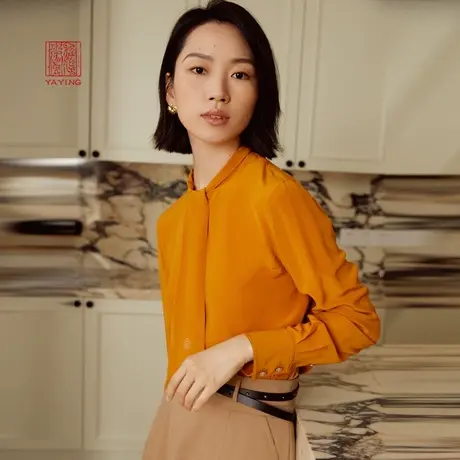 EP雅莹高端系列 复古风真丝飘带立领收腰衬衫 2023秋冬新款2210A图片
