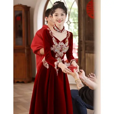 敬酒服2024新款新娘秋冬季长袖高级感丝绒刺绣中式结婚礼服出阁宴图片