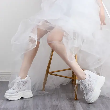 矮子乐婚鞋女恨天高软底结婚小白鞋增高运动鞋新娘婚纱神器松糕鞋图片