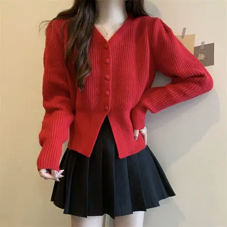 红色V领开衫毛衣女秋冬小众设计感气质洋气显瘦大码外穿针织上衣图片