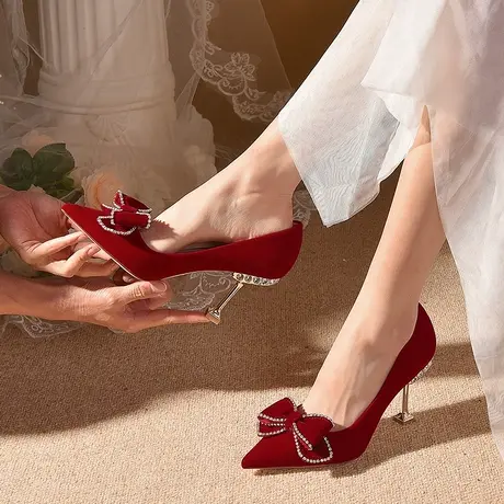 红色结婚鞋女中式秀禾服婚纱两穿水晶新娘高跟鞋不累脚小众高级感图片