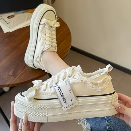 赵露思同款帆布鞋女2023新款网红小香风百搭松糕厚底增高小白板鞋图片