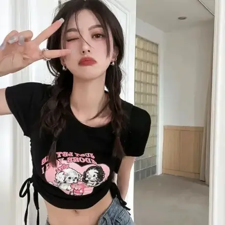 美式复古黑色短袖t恤女夏季正肩修身设计感小众辣妹抽绳短款上衣商品大图