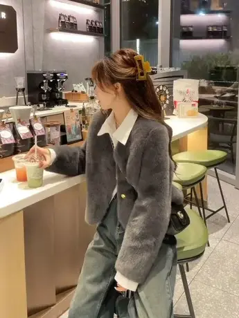 2023秋冬新款毛绒仿皮毛一体短款外套女慵懒风百搭小香风皮草保暖商品大图