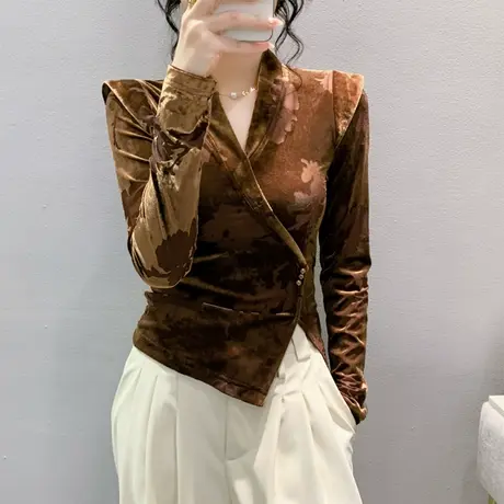 欧货性感V领长袖不规则下摆丝绒洋气减龄修身开叉上衣女拼接纽扣商品大图