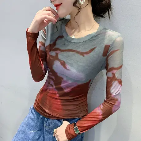 欧货网纱打底衫女春秋2023新款扎染印花气质T恤长袖修身圆领上衣图片