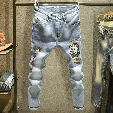 欧洲站夏季牛仔裤男士休闲百搭小脚裤高端图案刺绣修身弹力裤子男商品大图