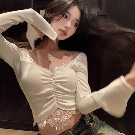 蕾丝拼接v领长袖t恤女秋冬纯欲甜辣妹性感短款上衣内搭保暖打底衫商品大图
