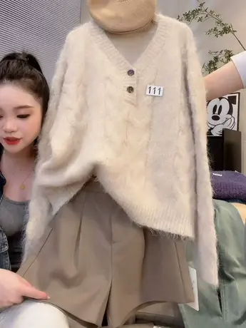 韩系秋冬简约软糯V领两粒扣纯色套头慵懒风宽松针织毛衣百搭上衣图片