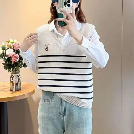 学院风小兔刺绣减龄针织背心马甲女外搭春秋叠穿毛衣坎肩上衣马夹图片