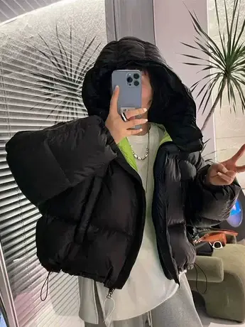 欧洲站2023年冬季撞色连帽羽绒棉服女短款轻便年轻休闲面包服外套图片