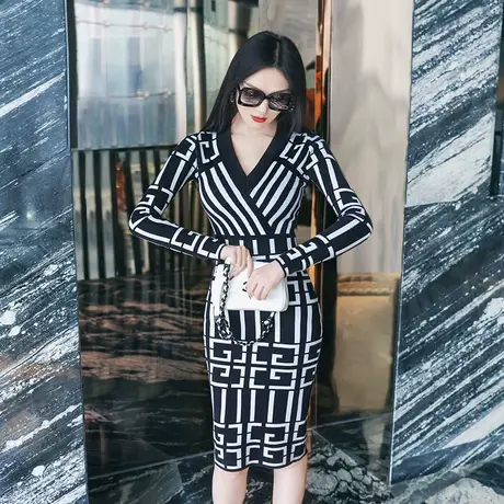 VJE欧美V领几何图案针织连衣裙新款时尚气质内搭外穿毛衣裙图片